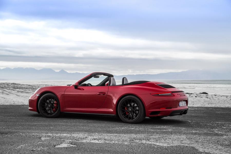  Porsche 911 Carrera GTS Cabriolet 2017 года  (WW) (фото 14 из 17)